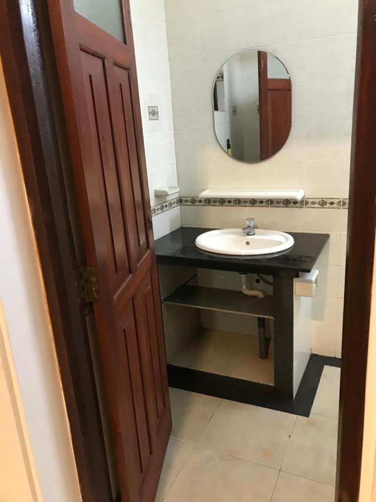 Ferienwohnung Ice Berg Dehiwala-Mount Lavinia Zimmer foto