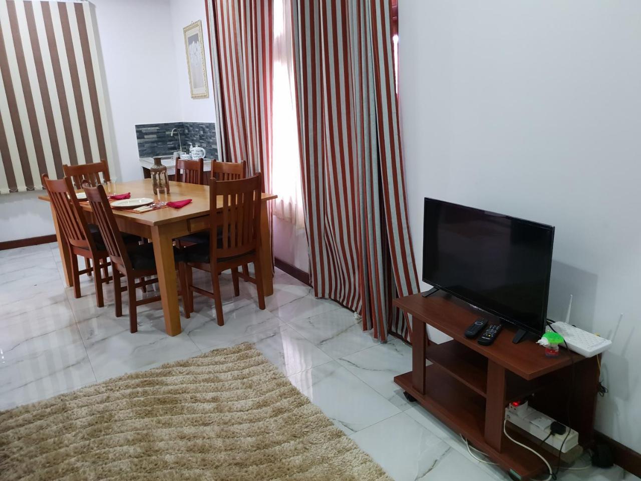 Ferienwohnung Ice Berg Dehiwala-Mount Lavinia Exterior foto