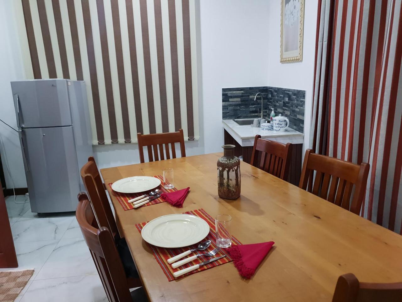 Ferienwohnung Ice Berg Dehiwala-Mount Lavinia Exterior foto